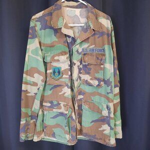 Vintage 80s US Air Force M81 Woodland Camo BDU Jacket Medium Regular AFLC Patch